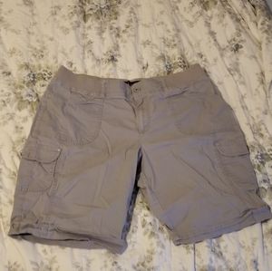 Vanderbilt Khaki Cargo Shorts